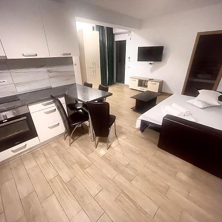 Mamaia Central Apartments Buitenkant foto