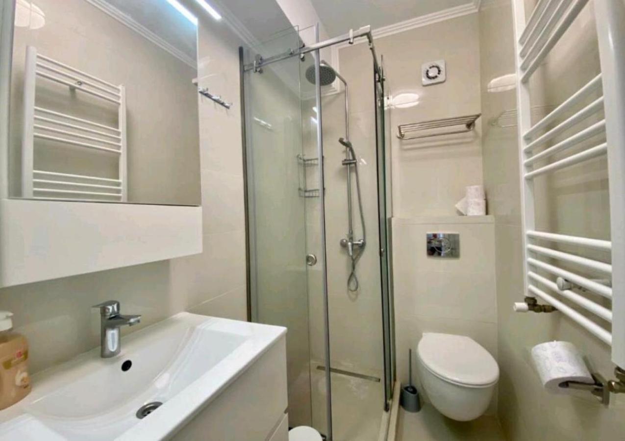 Mamaia Central Apartments Buitenkant foto